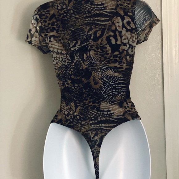 Animal Print Lace Up Bodysuit - Picture 3 of 3
